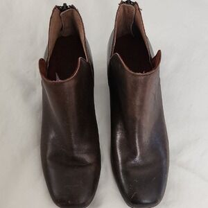 BORN Leather Hand Crafted Brown Ankle Boots women size 7 Stylish Casual Office